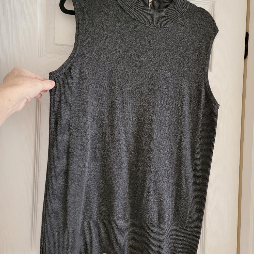 Ladies Dress Sleeveless Sweater NWT